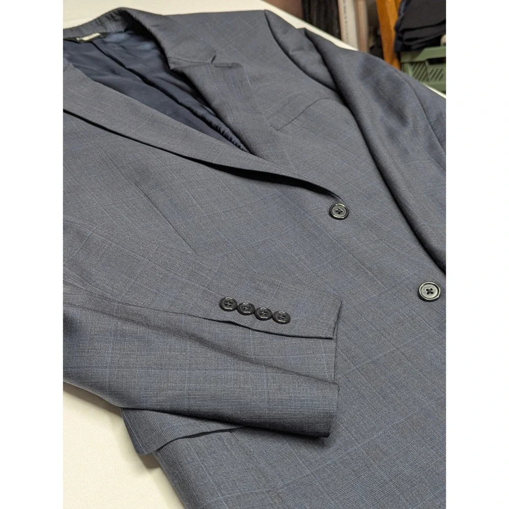 Jos A Bank Signature Collection Wool Blazer 44L Gray Blue Windowpane Sport Coat
